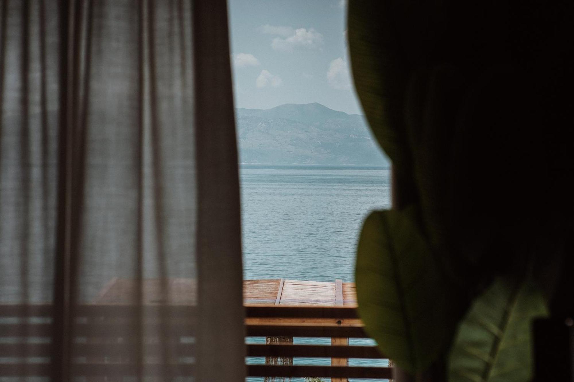 Lost Seaside Hotel Sarandë Exterior foto